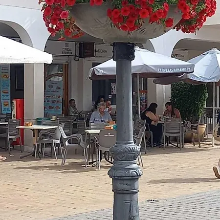 Pool And Sports * 托雷莫利诺斯